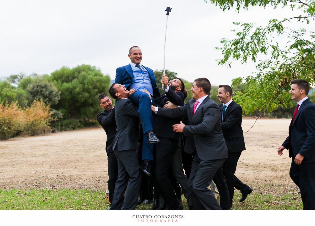 boda en campo en la Hacienda Almoguera de Los Barrios con Dani y Ana - Cuatro Corazones Fotografía por Juanlu Corrales