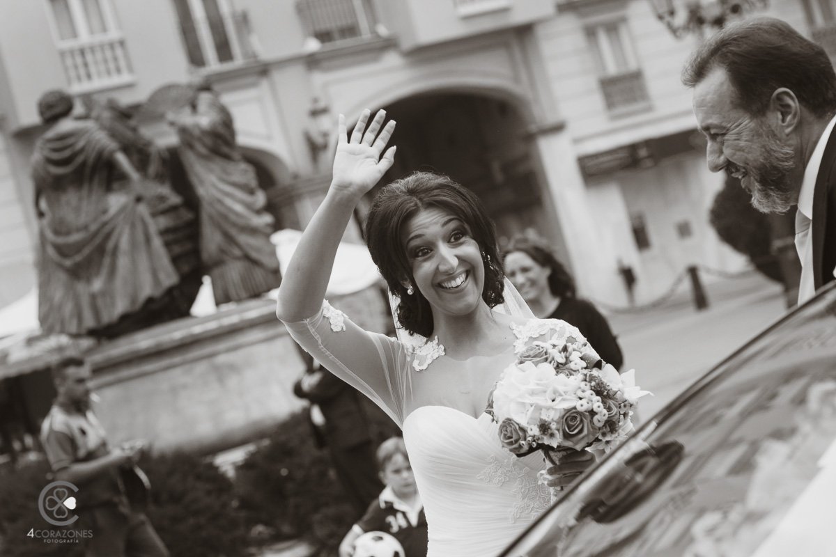 reportaje de boda en La Linea con Alberto y Alba- Celebración en Bahia Park de Algeciras-cuatro-corazones-fotografia-juanlu-corrales