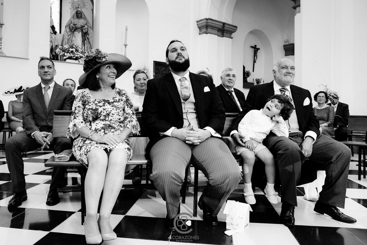 fotografías de boda en Los Barrios en la Hacienda Almoguera con Tahir y Valle-cuatro-corazones-fotografia-juanlu-corrales