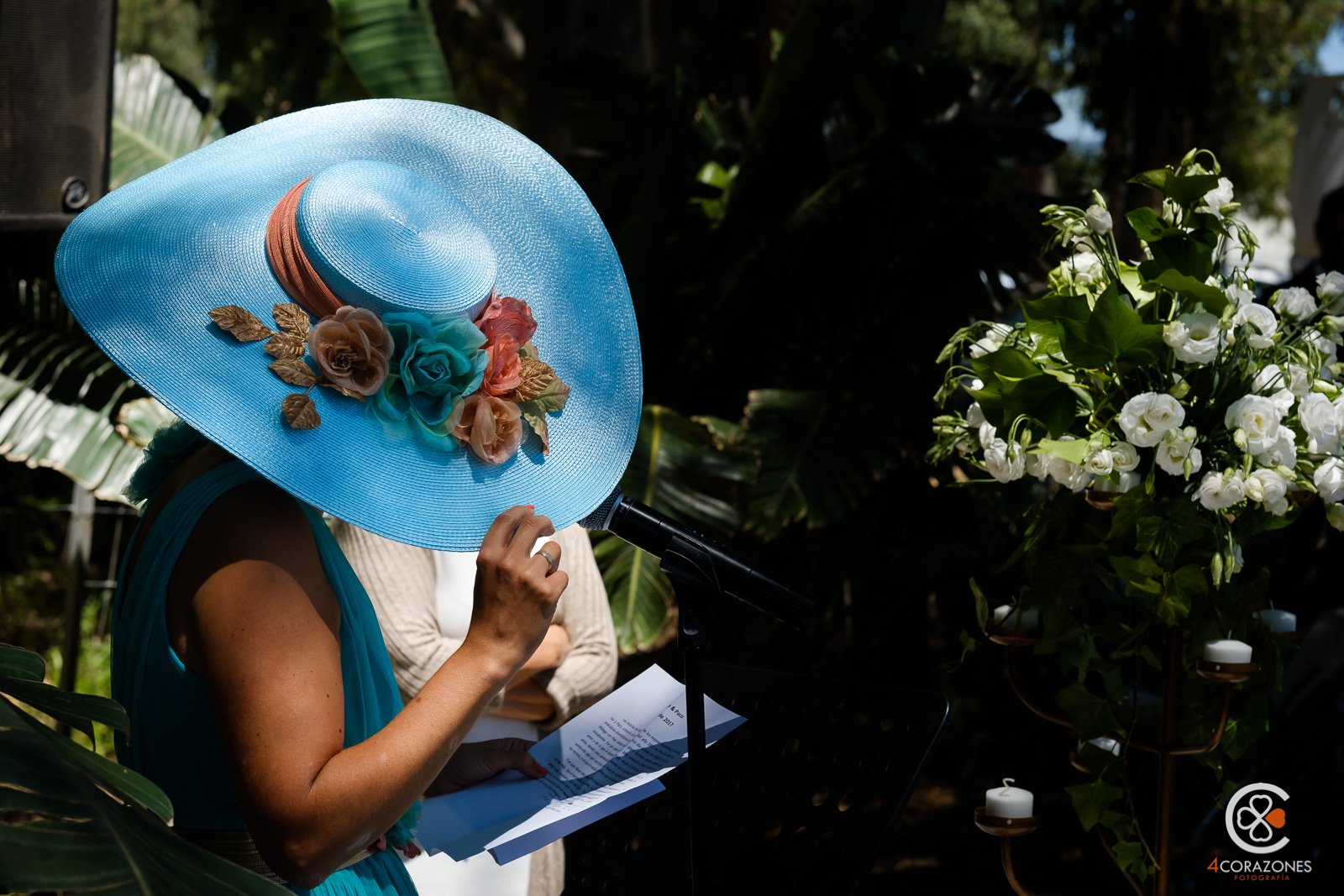 boda-en-los-barrios-jardin-de-villa-vega-paco-isa-001-cuatro-corazones-fotografia-juanlu-corrales