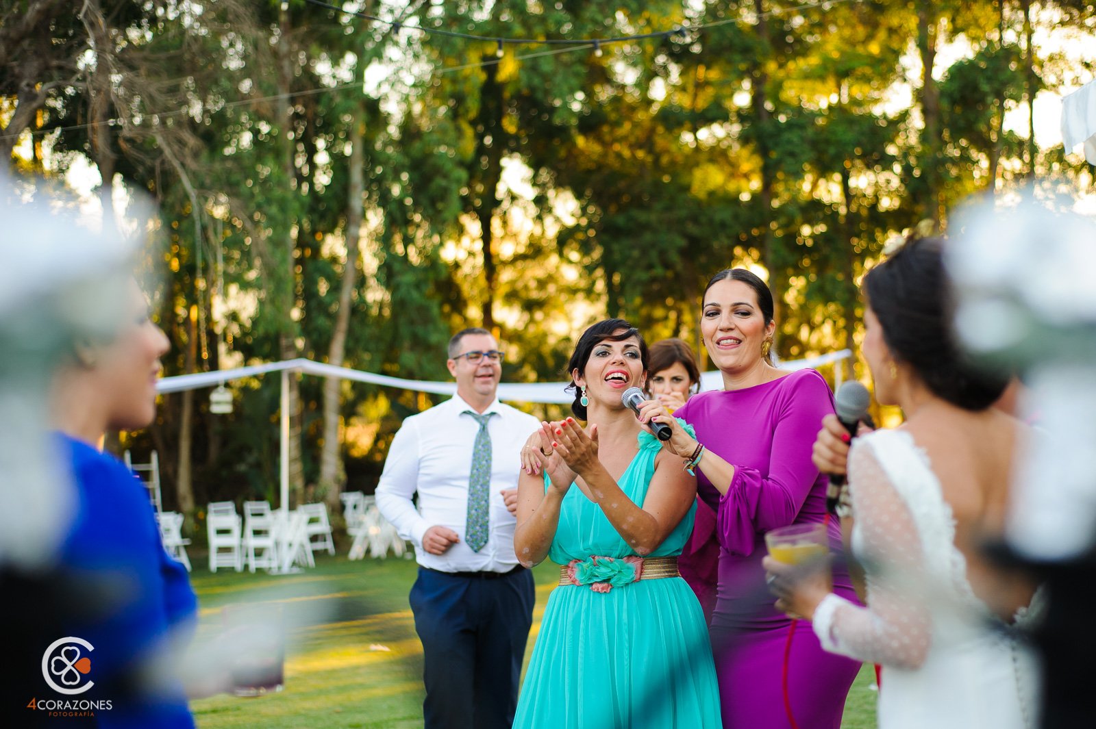 boda-en-los-barrios-jardin-de-villa-vega-paco-isa-001-cuatro-corazones-fotografia-juanlu-corrales
