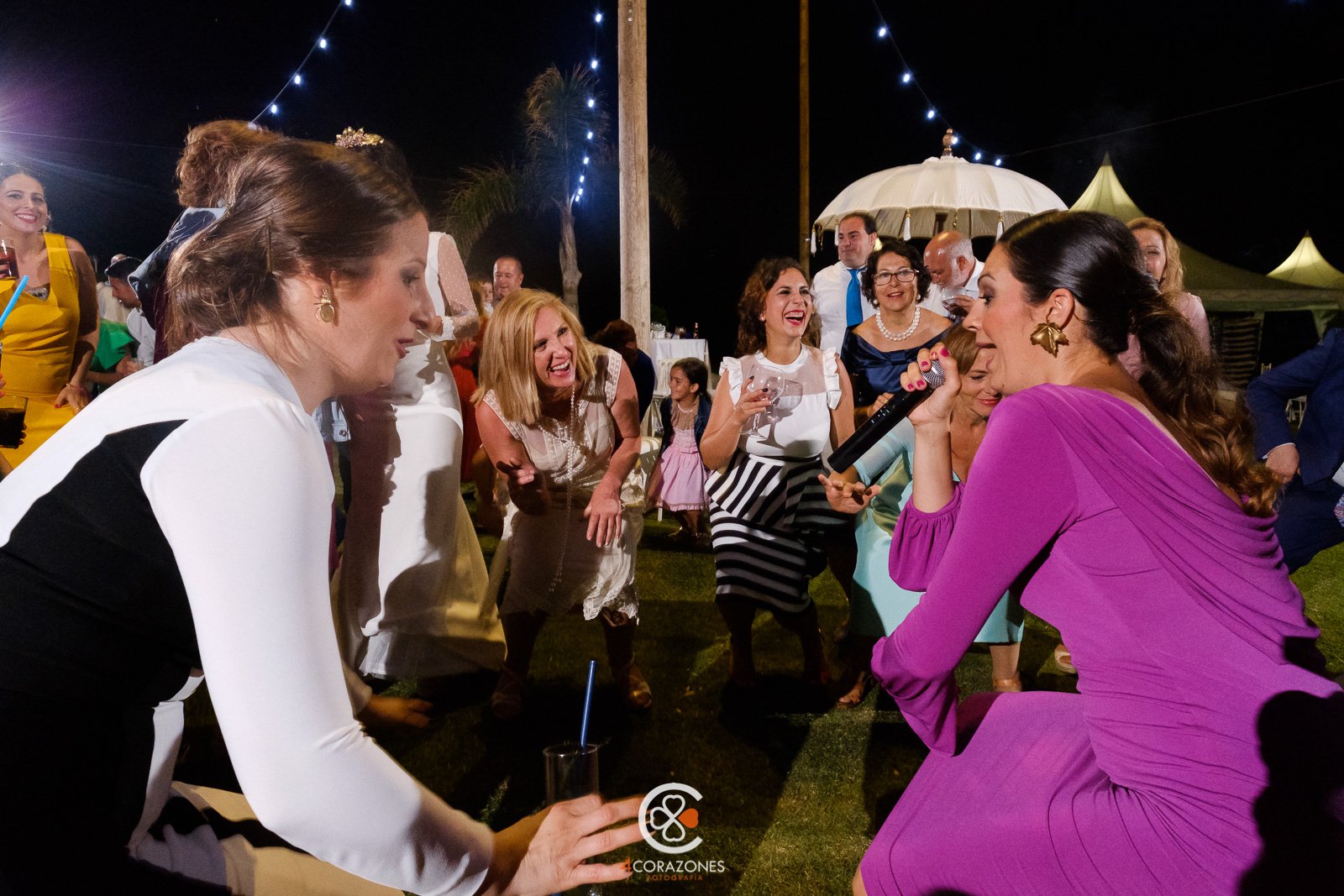 boda-en-los-barrios-jardin-de-villa-vega-paco-isa-001-cuatro-corazones-fotografia-juanlu-corrales