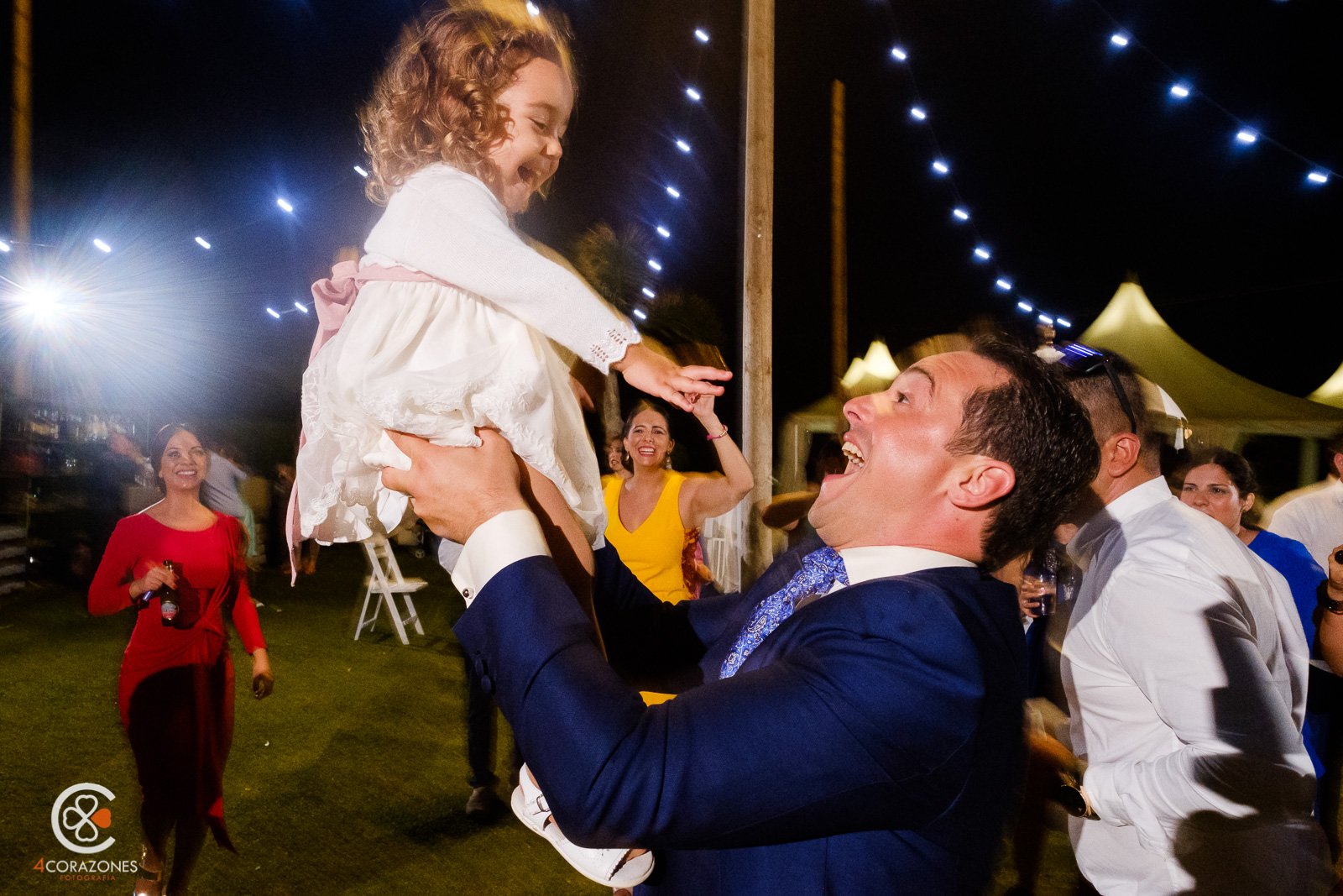 boda-en-los-barrios-jardin-de-villa-vega-paco-isa-001-cuatro-corazones-fotografia-juanlu-corrales