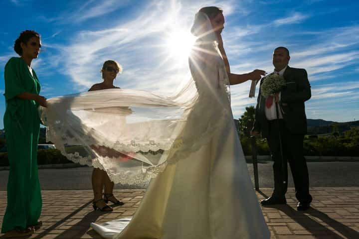 entrada novia boda civil alcaidesa golf